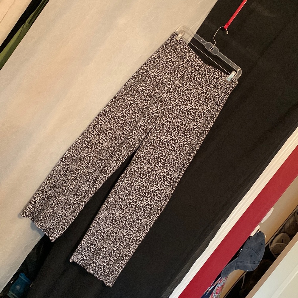 Womens palazzo pant..super comfy and very flattering on.. elastic waist